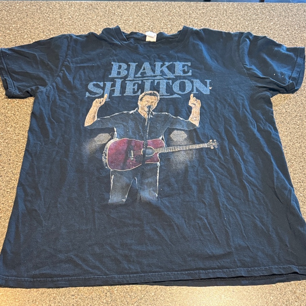 Blake shelton tour shirt